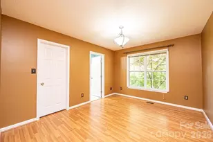 2000 Summerfield Cir, Conover, NC 28613 - Photo 13