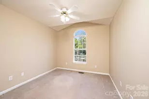 2000 Summerfield Cir, Conover, NC 28613 - Photo 19
