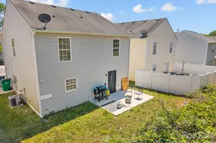 2621 Stream Bank Dr, Charlotte, NC 28269 - Photo 15