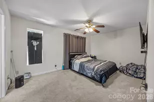 2621 Stream Bank Dr, Charlotte, NC 28269 - Photo 9