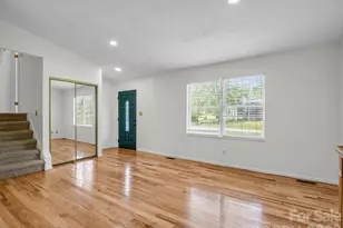 227 Bradshaw Ave, Hendersonville, NC 28792 - Photo 7