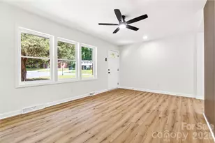 4844 Hidden Valley Rd, Charlotte, NC 28213 - Photo 11