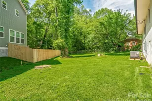 4844 Hidden Valley Rd, Charlotte, NC 28213 - Photo 7
