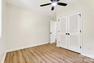 4844 Hidden Valley Rd, Charlotte, NC 28213 - Photo 23