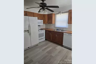207 S Caldwell Avenue, Newton, NC 28658 - Photo 13