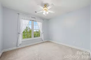 7940 Oakmont Ct, Hickory, NC 28602 - Photo 21