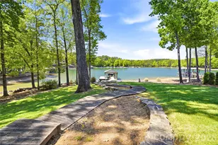 2219 Metcalf Dr, Sherrills Ford, NC 28673 - Photo 3