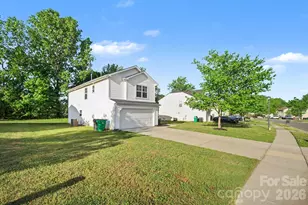 2021 Sonoma Valley Dr, Charlotte, NC 28214 - Photo 3