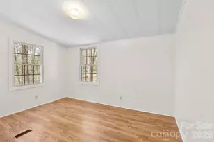 5 Country Rd, Hendersonville, NC 28791 - Photo 19