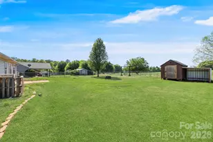 1575 Windy Holly Ln, Newton, NC 28658 - Photo 25