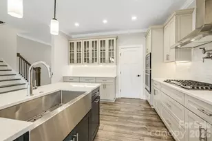 17 Baxter Woods Ln, Candler, NC 28715 - Photo 11