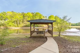 1325 Lytton Ln, Catawba, NC 28609 - Photo 35