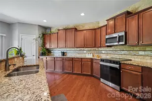 2652 Southern Trace Dr, Waxhaw, NC 28173 - Photo 7