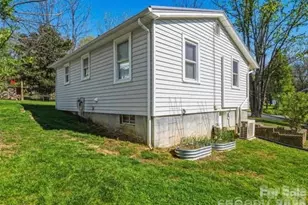 125 Lower Edgewood Rd, Candler, NC 28715 - Photo 19