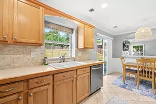 9943 Gray Dove Ct, Charlotte, NC 28216 - Photo 15