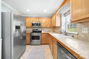 9943 Gray Dove Ct, Charlotte, NC 28216 - Photo 17