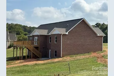 130 Oak Pointe Lane, Wilkesboro, NC 28697 - Photo 3