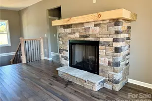 130 Oak Pointe Ln, Wilkesboro, NC 28697 - Photo 5
