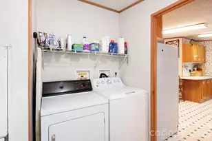 66 Green Oak Rd, Asheville, NC 28804 - Photo 23