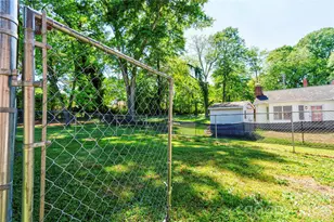 511 W Sumter St, Shelby, NC 28150 - Photo 29