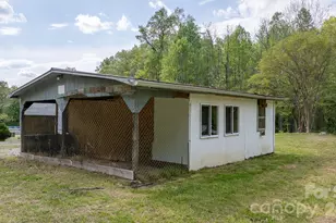 1080 Drag Strip Rd, Hudson, NC 28638 - Photo 7