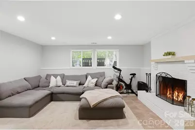 6723 Rollingridge Drive, Charlotte, NC 28211 - Photo 25
