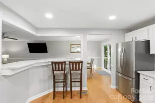 6723 Rollingridge Dr, Charlotte, NC 28211 - Photo 9