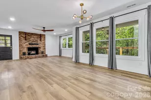 7 Angus Ln, Asheville, NC 28805 - Photo 9