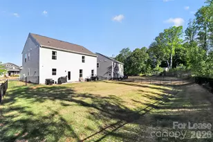 7132 Wheyfield Dr, Charlotte, NC 28215 - Photo 35