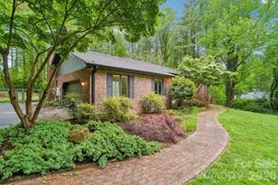 9 Westbridge Dr, Hendersonville, NC 28739 - Photo 3