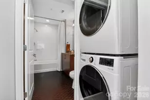 210 N Church St, Charlotte, NC 28202 - Photo 25