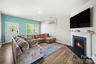 828 Larmore Ave, Charlotte, NC 28216 - Photo 3