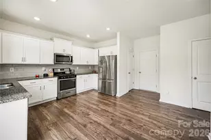 828 Larmore Ave, Charlotte, NC 28216 - Photo 7