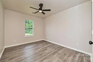2015 Slater Springs Dr, Charlotte, NC 28216 - Photo 11
