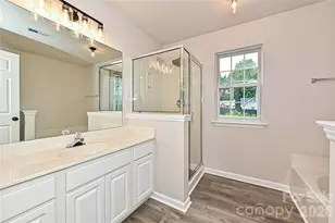 2015 Slater Springs Dr, Charlotte, NC 28216 - Photo 9