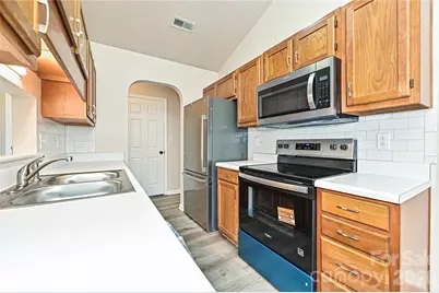 2015 Slater Springs Drive, Charlotte, NC 28216 - Photo 7