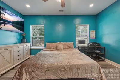 701 E 3rd Avenue, Gastonia, NC 28054 - Photo 15