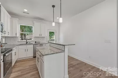 701 E 3rd Avenue, Gastonia, NC 28054 - Photo 11