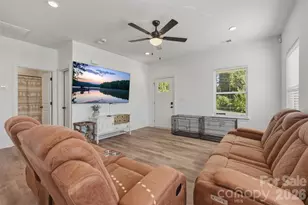 701 E 3rd Ave, Gastonia, NC 28054 - Photo 7