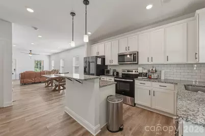 701 E 3rd Avenue, Gastonia, NC 28054 - Photo 13