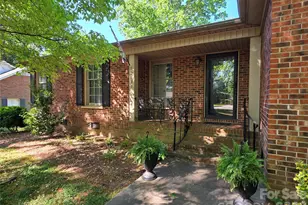 2009 Saratoga Dr, Gastonia, NC 28056 - Photo 3