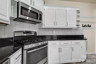 9102 Brightleaf Place, Charlotte, NC 28269 - Photo 9