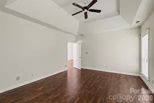 9102 Brightleaf Pl, Charlotte, NC 28269 - Photo 13