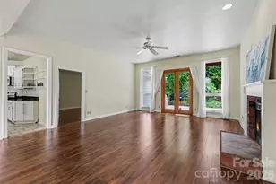 9102 Brightleaf Pl, Charlotte, NC 28269 - Photo 5