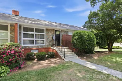4500 Woodlark Lane, Charlotte, NC 28211 - Photo 17