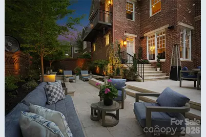1124 Dilworth Crescent Row, Charlotte, NC 28203 - Photo 3