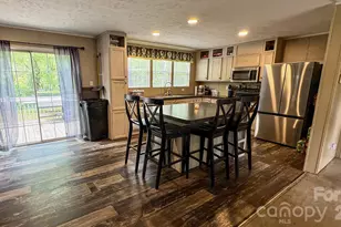 718 W Virginia Ave, Bessemer City, NC 28016 - Photo 3