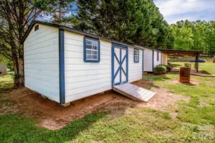 525 Mountain Meadows Dr, Bessemer City, NC 28016 - Photo 21