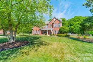 2316 Heath Lake Dr, Mint Hill, NC 28227 - Photo 3