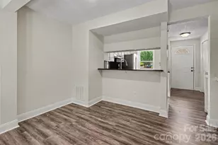 7609 Holly Grove Ct, Charlotte, NC 28227 - Photo 5